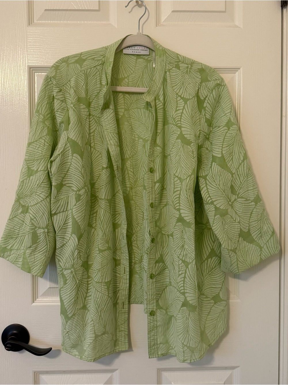 Liz Claiborne limeGreen textured Leaf-Print Button-Down Top oversized vacation